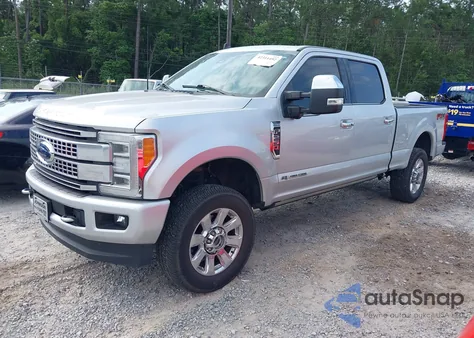 2019 Ford F-250 Platinum z USA, uszkodzony, nr VIN 1FT7W2BT7KEG65807
